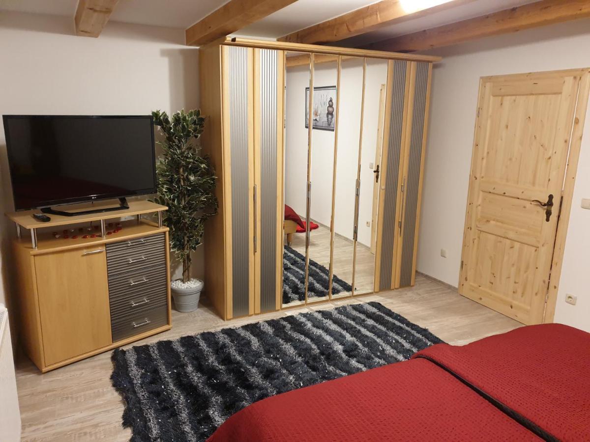 Martin'S Ferienwohnung Furth im Wald Esterno foto